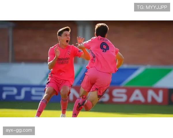 英格兰女足欧冠赛场表现稳健，全力冲击更高荣誉