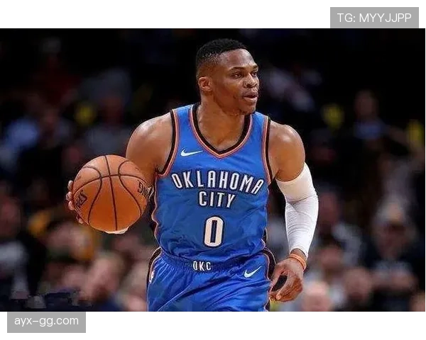 威斯布鲁克突破制造多次失误，效率明显不及生涯高峰